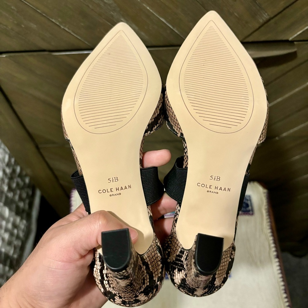 Cole Haan Womens Maikki Elastic Snake Print Heels Pumps Size 5.5 B - Picture 8 of 10